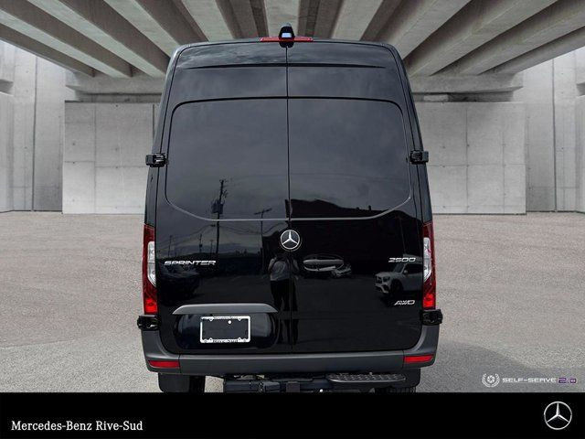 2025 Mercedes-Benz Sprinter 2500 144 Wheelbase High Roof AWD in Cars & Trucks in Longueuil / South Shore - Image 4