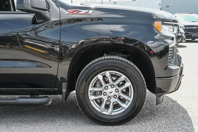 2022 Chevrolet Silverado 1500 RST Z71 Awd 4X4 Crew Cab / 5.3L V8 in Cars & Trucks in City of Montréal - Image 10