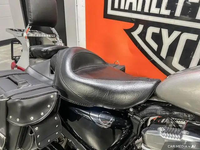 2009 Harley-Davidson XL883L SUPERLOW in Street, Cruisers & Choppers in Calgary - Image 46