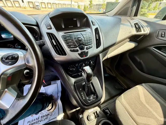 2018 Ford Transit Connect Van XLT - GAS SAVER - ONLY 160K! dans Autos et camions dans Région d’Oakville/Halton - Image 19