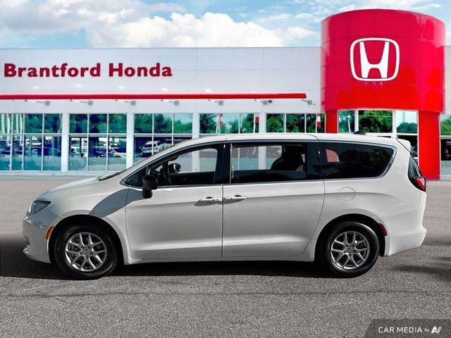 2024 Chrysler Grand Caravan SXT in Cars & Trucks in Brantford - Image 2