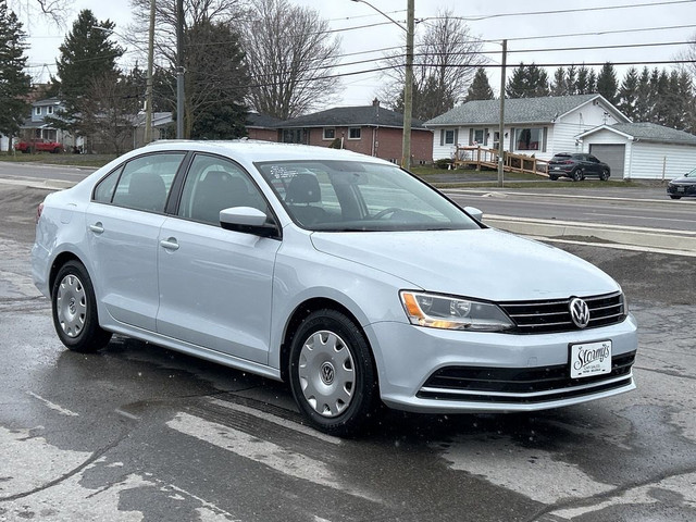  2017 Volkswagen Jetta Sedan Trendline+ HEATED SEATS/BACKUP CAME in Cars & Trucks in Belleville - Image 4