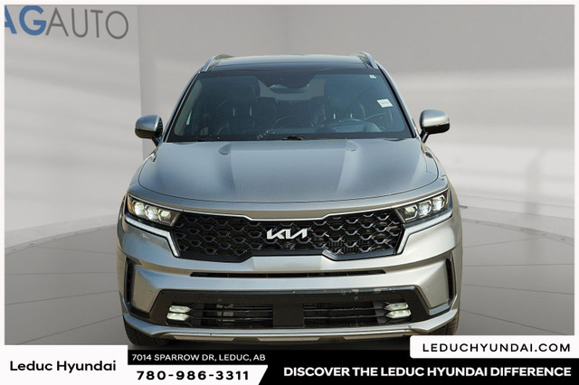2022 Kia Sorento Plug-In Hybrid SX (3M), Panoramic sunroof, 19-i in Cars & Trucks in Edmonton - Image 2