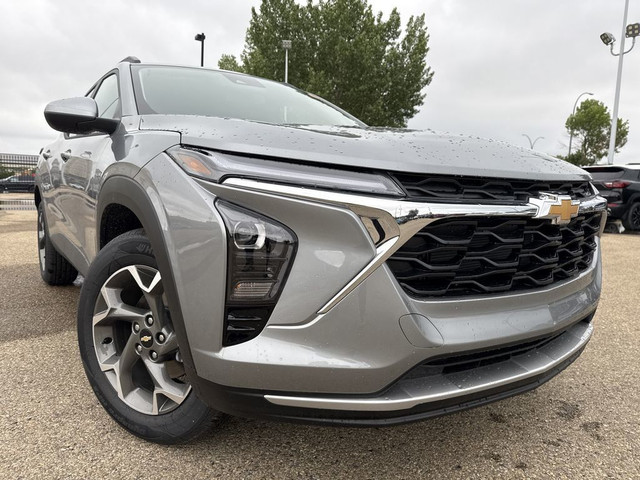 2025 Chevrolet Trax LT in Cars & Trucks in Edmonton - Image 2