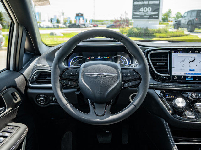 2024 Chrysler Pacifica Hybrid Premium S Appearance in Cars & Trucks in Barrie - Image 2