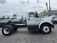Ford f750 diesel 6.7 automatique vendu sans le flat bed possibilité de l’installer environs 15-20k$... (image 6)