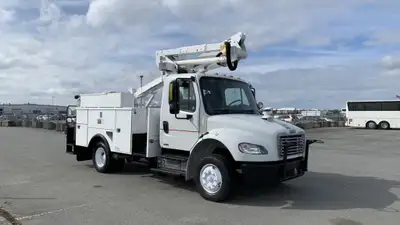 2010 Freightliner M2 106 Altec Bucket Truck Diesel With Air Brakes 6.7L L6 DIESEL Cummins engine Cru...