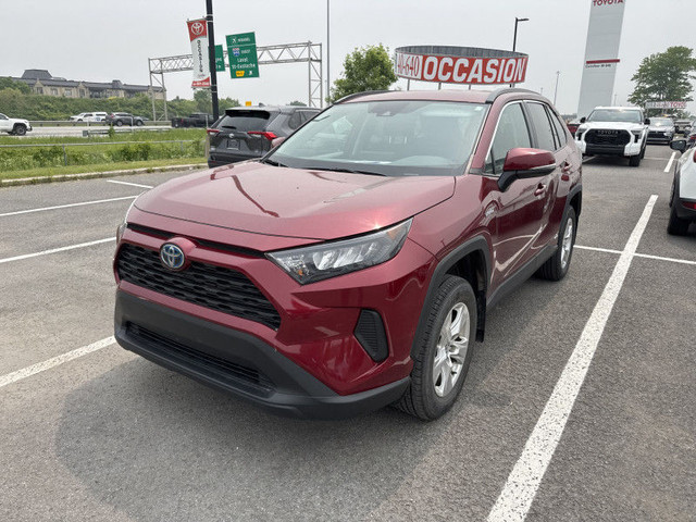 2020 TOYOTA RAV4 LE HYBRIDE ECRAN CARPLAY CAMERA SIEGES CHAUF TI in Cars & Trucks in Laval / North Shore