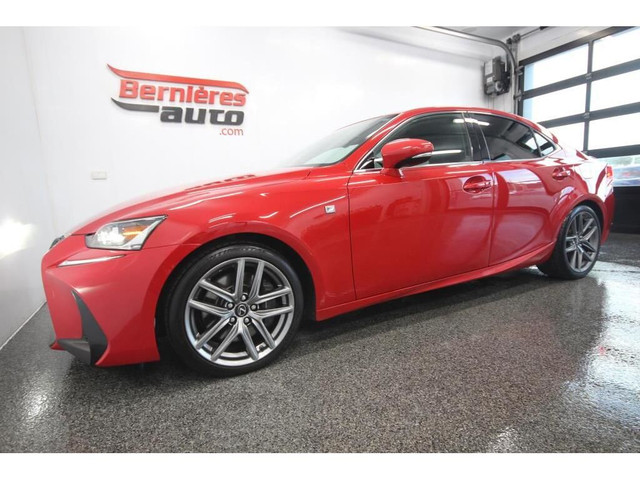 2017 Lexus IS 300 in Cars & Trucks in Lévis - Image 3