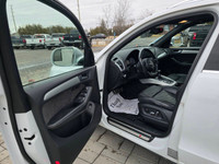 2016 Audi SQ5 Progressiv 3.0T Quattro with only 116,000kms. Equipped with diamond stitched leather,... (image 8)