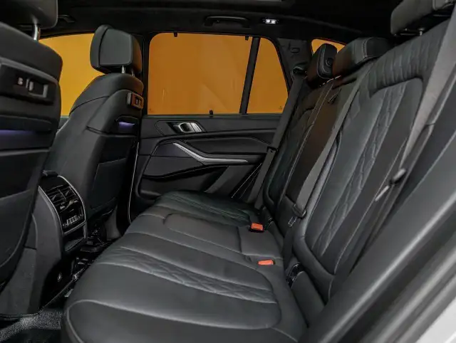 BMW X5 M50I AWD V8 PREMIUM PKG *TOIT* NAV SIÈGES MASSAGE 2020 in Cars & Trucks in Laurentides - Image 35