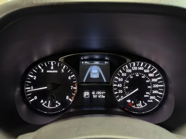 2014 Nissan Pathfinder 4WD SL - 7 SEATER -BLUETOOTH - NAVI - BAC dans Autos et camions dans Région de Mississauga/Peel - Image 33