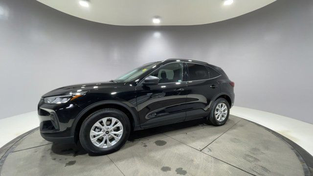 2025 Ford Escape Active - COLD WEATHER PKG in Cars & Trucks in Strathcona County - Image 4
