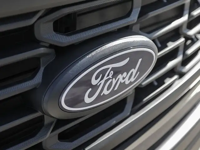2025 Ford F-150 STX 201A | 2.7L | STX PKG | Trailer Hitch in Cars & Trucks in Winnipeg - Image 9