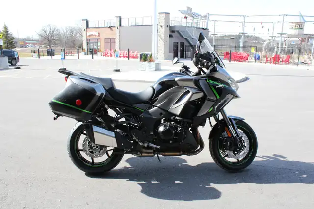2025 Kawasaki VERSYS 1000 LT SE Motorcycle in Sport Touring in Trenton - Image 8