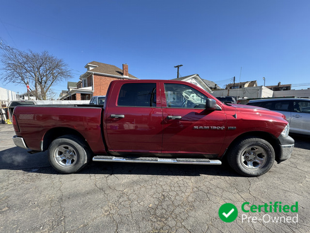 2012 Ram 1500 4WD Crew Cab 140.5" ST Certified No Accident in Cars & Trucks in Hamilton - Image 4