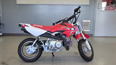 Hardly used kids 50cc Dirt bike in near new condition, freshly serviced and ready to go! Save big $$...