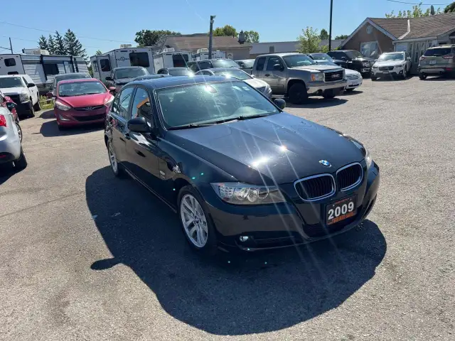 2009 BMW 3 Series 328i xDrive, AUTO, LOW KMS, ONLY 77,000KMS, CE dans Autos et camions dans London - Image 7