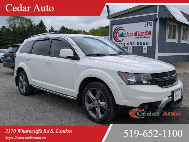 2017 Dodge Journey Crossroad AWD | 7 Passenger in Cars & Trucks in London - Image 2