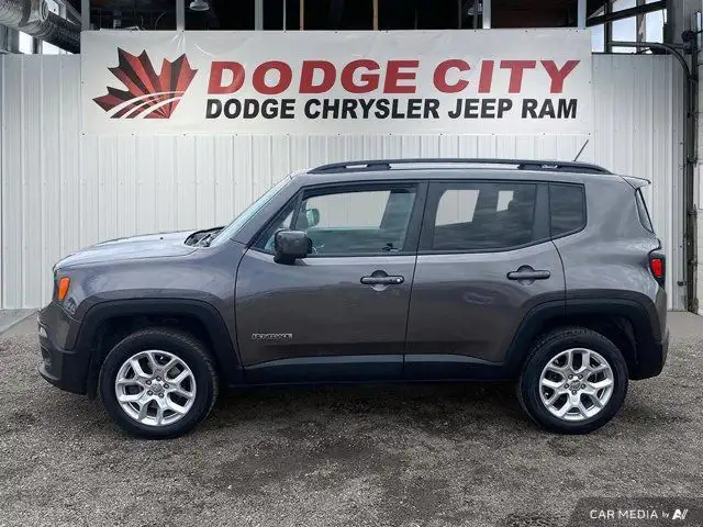 2016 Jeep Renegade North in Cars & Trucks in Saskatoon - Image 3