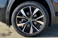 A Top-tier Three-row Suv Offering A Spacious Cabin, Comfortable Ride, With A Variety Of Features. Al... (image 8)