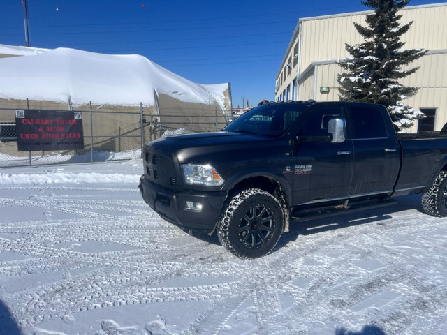 2017 RAM 3500 LIMITED LONGHORN DIESEL LONG BOX NO ACCIDENTS!! in Cars & Trucks in Calgary