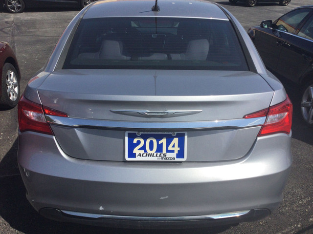 2014 Chrysler 200 LX *AS-IS* LX, Auto, A/C, 4Cyl in Cars & Trucks in Oakville / Halton Region - Image 4