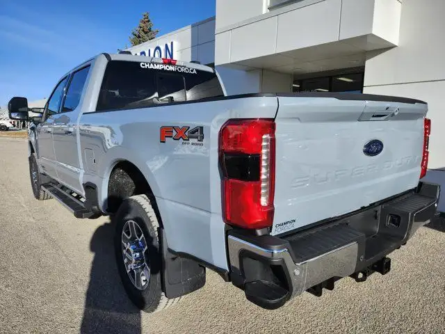 2025 Ford Super Duty F-350 SRW LARIAT|LEATHER WRAPPED STEERING in Cars & Trucks in Calgary - Image 9