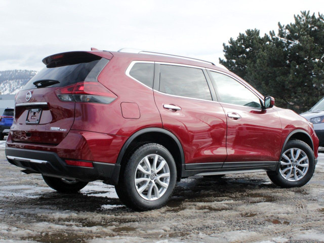 2020 Nissan Rogue in Cars & Trucks in Penticton - Image 2