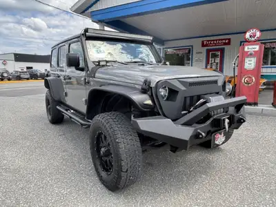 Superbe Jeep Wrangler Unlimited Sport Altitude 2020 91700 KMS seulement Moteur V6 3,6 litres Pentast...