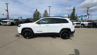 Odometer is 15977 kilometers below market average! This Jeep Cherokee is equipped with: Premium Leat... (image 7)