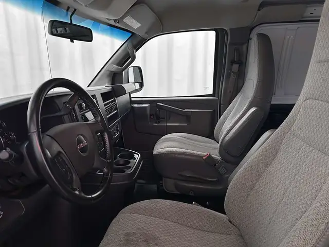2023 GMC Savana Cargo Van 2500 BOITE COURTE - MAGS - CLIMATISATI in Cars & Trucks in Québec City - Image 19