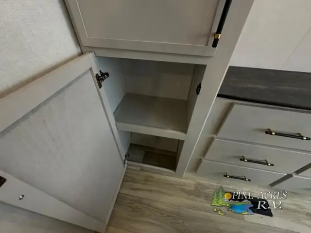 2025 Dutchmen RV Astoria 2913FK in Travel Trailers & Campers in Truro - Image 48