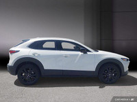 Le Mazda CX-30 GT 2024 se positionne comme un VUS sous-compact raffiné, offrant un équilibre entre d... (image 7)