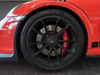 Decouvrez cette icone de performance allemande, alliant puissance, precision et style. Cette Porsche... (image 2)
