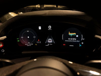 Le Centre Porsche Québec vous propose ce magnifique Porsche Macan Turbo 2024, un VUS 100 % électriqu... (image 6)