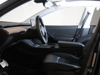This 2022 Tesla Model Y Performance delivers exhilarating all-electric performance with AWD capabili... (image 8)