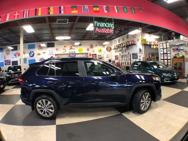 2019 Toyota RAV4 XLE AWD LEATHER SUNROOF L/ASSIST B/SPOT CARPLAY in Cars & Trucks in City of Toronto - Image 9