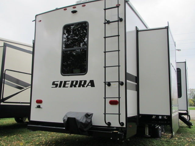 2022 SIERRA 379FLOK-6 SLIDE LUXURY FRONT LIVING-BEST PRICE IN CA in Travel Trailers & Campers in Ottawa - Image 4