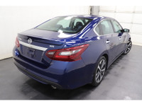 +Sièges chauffants / Heated seats +Bluetooth +Caméra de recul / Backup camera +Régulateur de vitesse... (image 9)