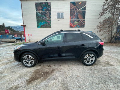 2021 Ford Escape SEL Hybrid 5.9L per 100 combined Fuel economy