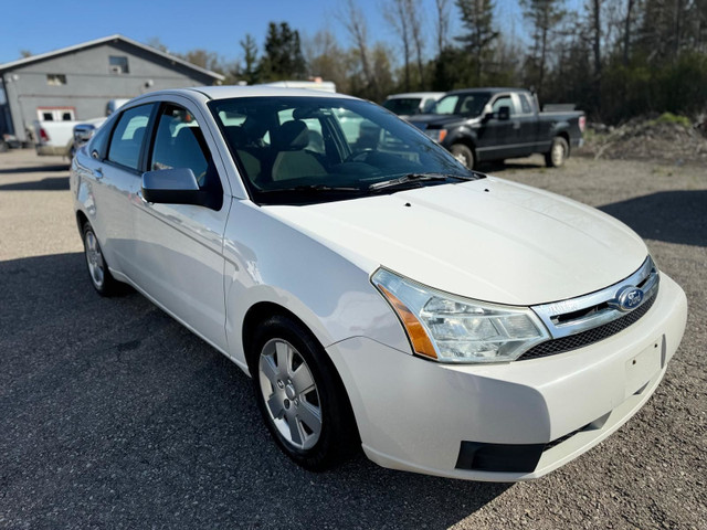 2011 Ford Focus SE in Cars & Trucks in Oakville / Halton Region - Image 2