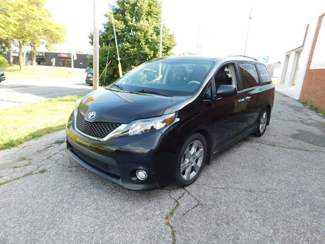  2013 Toyota Sienna SE 8-Pass leather sunroof low km backup came in Cars & Trucks in City of Toronto