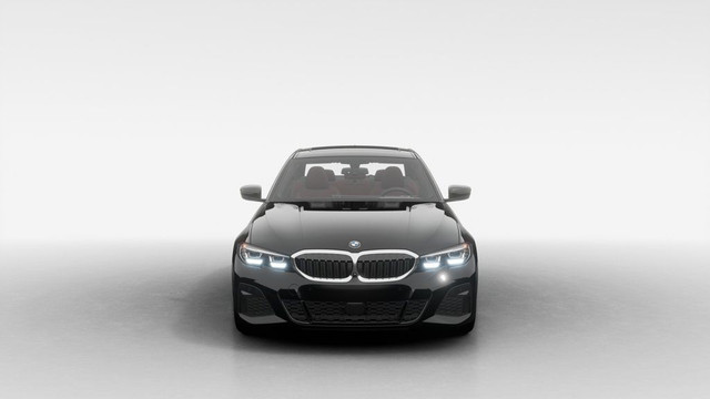 2025 BMW 3 Series 330i xDrive Sedan | Premium | M Sport in Cars & Trucks in City of Montréal - Image 3