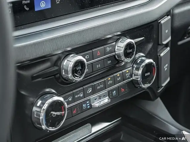 2025 Ford F-350 Super Duty PLATINUM in Cars & Trucks in Edmonton - Image 23