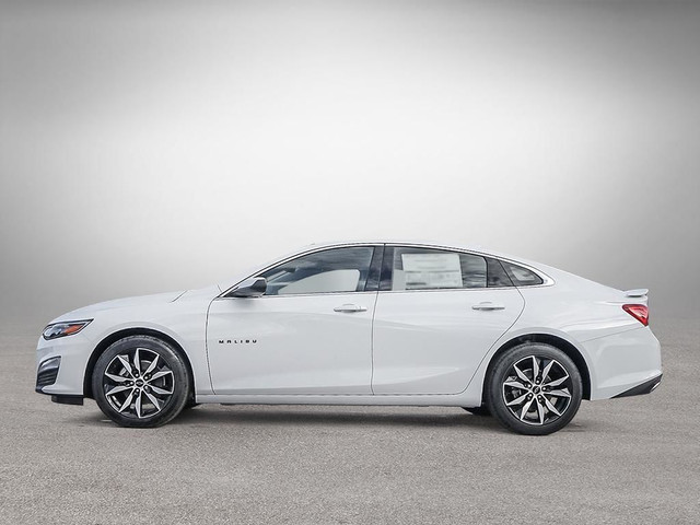 2023 Chevrolet Malibu RS in Cars & Trucks in City of Montréal - Image 3