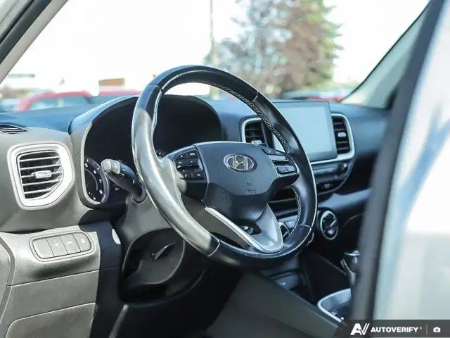 2022 Hyundai Venue Preferred | No Accidents | Apple CarPlay in Cars & Trucks in Calgary - Image 17
