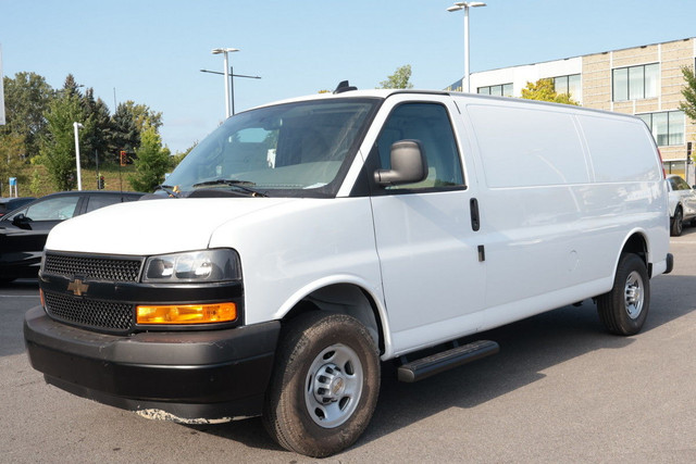 2024 Chevrolet Express Cargo 2500 WT 135'' in Cars & Trucks in City of Montréal
