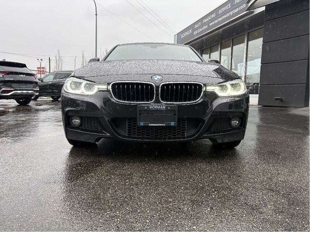 2018 BMW 3 Series 330i xDrive B/U CAMERA NAVI SUNROOF M-SPORT in Cars & Trucks in Delta/Surrey/Langley - Image 2
