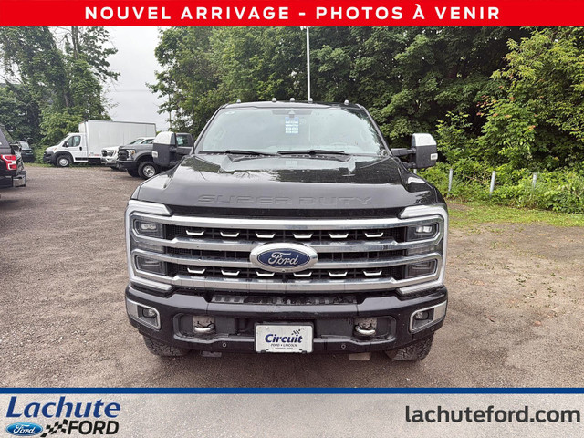 Ford Super Duty F-250 SRW Platinum 4WD Crew Cab 6.75' Box 2023 à in Cars & Trucks in Laurentides - Image 2